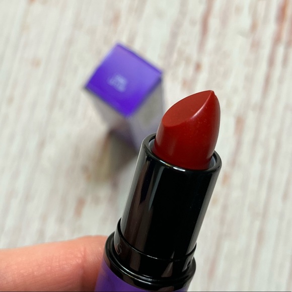 Bundle of Limited Edition MAC Selena Makeup - Picture 7 of 8